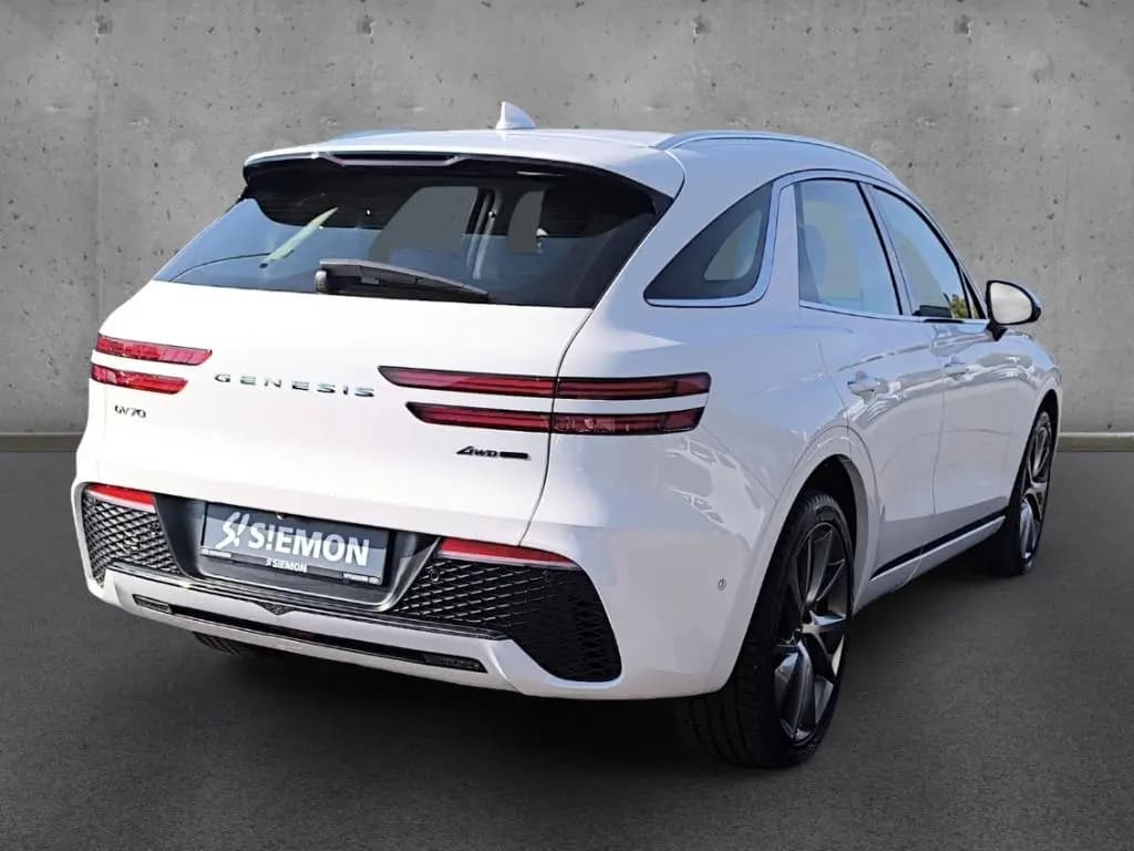 Main__Slider__Photo:Genesis GV70 2.2 CRDi 8AT Luxury Pano Leder eSitze ACC S 06/2023-0