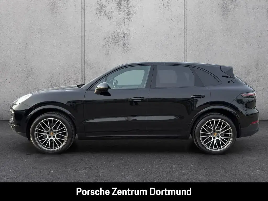 Main__Slider__Photo:Porsche Cayenne Platinum Edition BOSE Panorama 02/2023-1