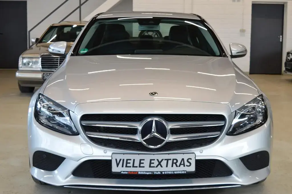Main__Slider__Photo:Mercedes-Benz C-Class 180/Multibeam-LED/Kamera/Ambiente/Keyless/Appl 04/2019-1