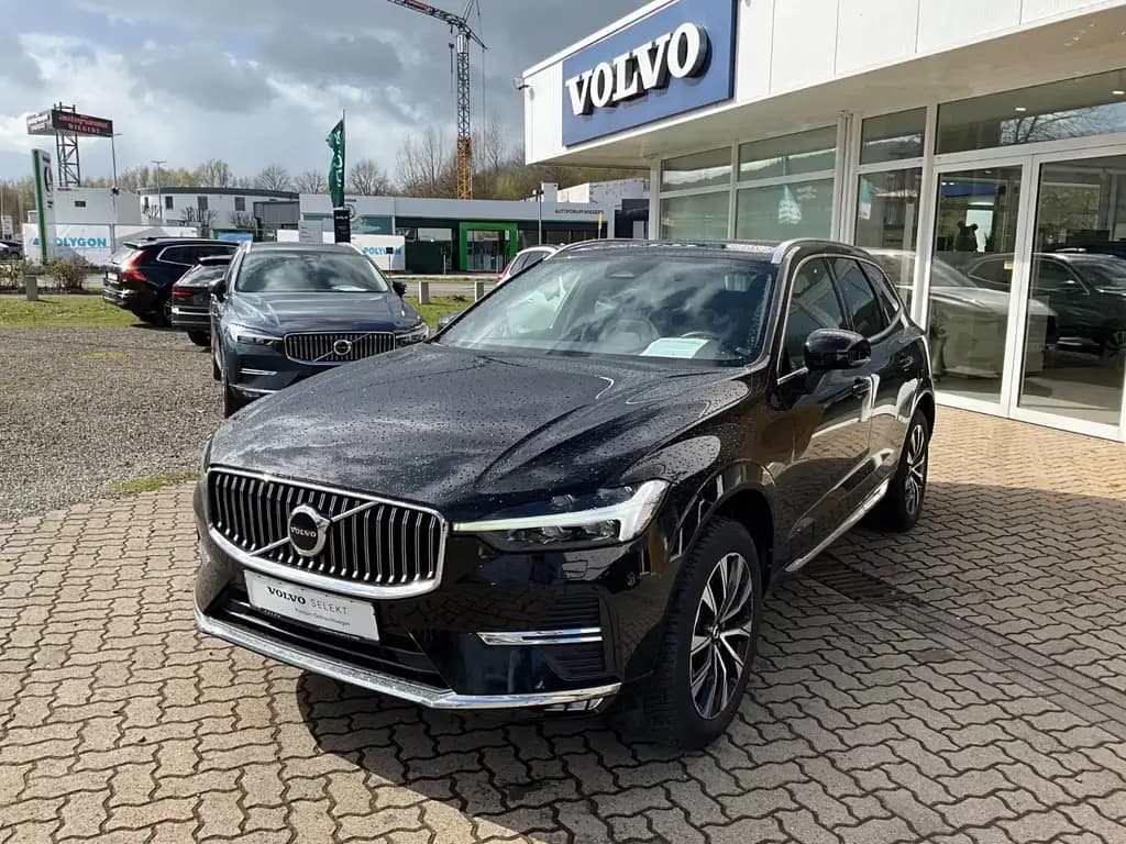 Main__Slider__Photo:Volvo XC60 B4 AWD Mild Hybrid Diesel Plus Bright 03/2023-0