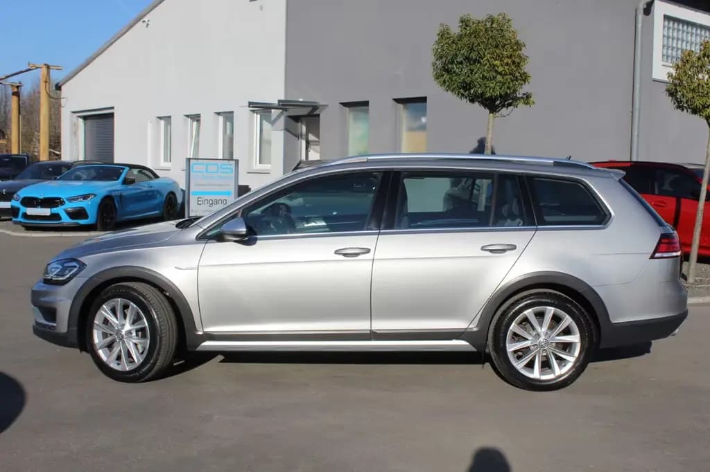 Main__Slider__Photo:Volkswagen Golf Var. Alltrack 4Motion 2.0 TDI DSG+Standh.+ 05/2020-0
