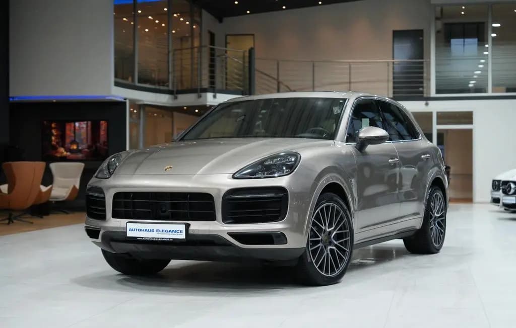 Main__Slider__Photo:Porsche Cayenne S *SPORT-DESIGN*MATRIX*PANO*BOSE*1.HAND* 10/2019-0