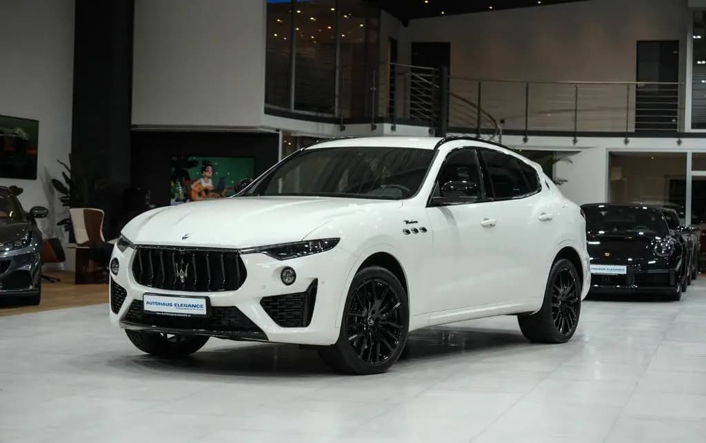 Main__Slider__Photo:Maserati Levante *LUFTFEDERUNG*H&K*LED*21"LM*NAVI*1-HAN* 01/2024-0