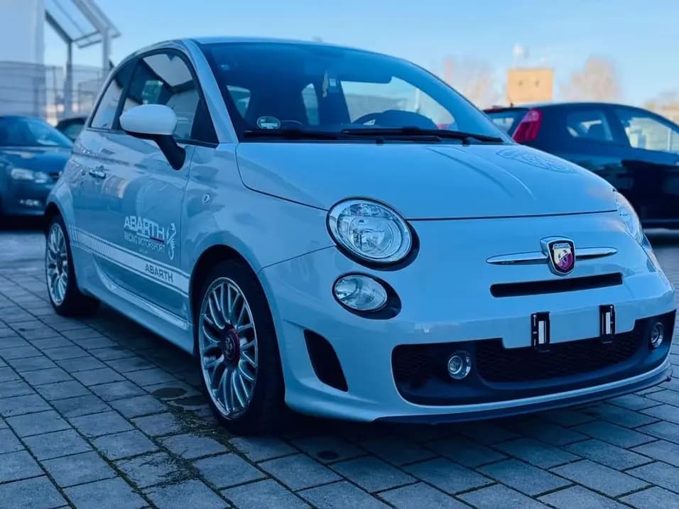 Main__Slider__Photo:Abarth 595 1.4 T-Jet 16V 595 04/2016-0