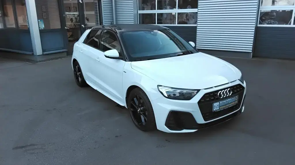 Main__Slider__Photo:Audi A1 Sportback 30 TFSI S line 02/2019-1