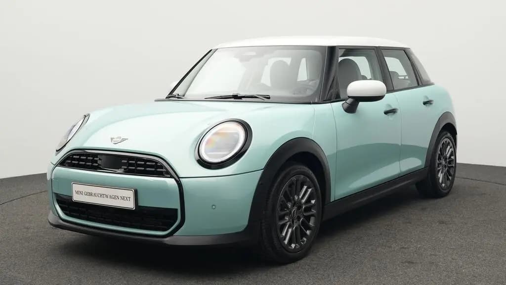 Main__Slider__Photo:MINI Cooper C 5-Türer 03/2025-0