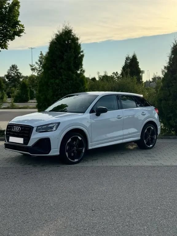 Main__Slider__Photo:Audi Q2 40 TFSI S tronic quattro S line S line 01/2022-0