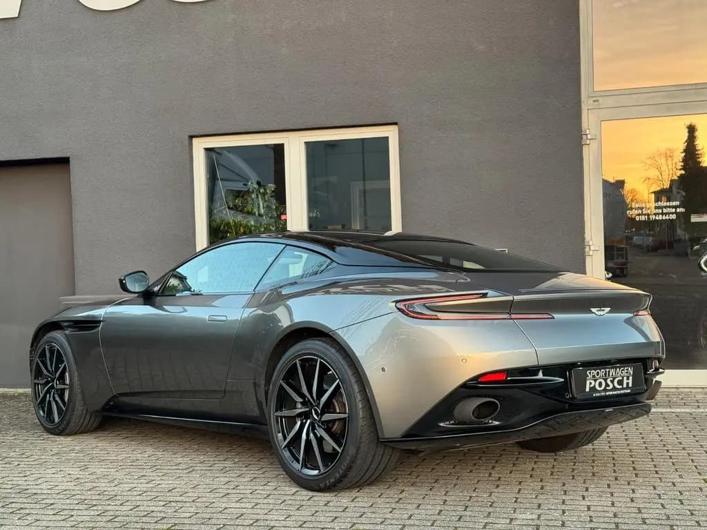 Main__Slider__Photo:Aston Martin DB11 4.0 V8 Service neu und Garantie bis 2028 03/2019-0