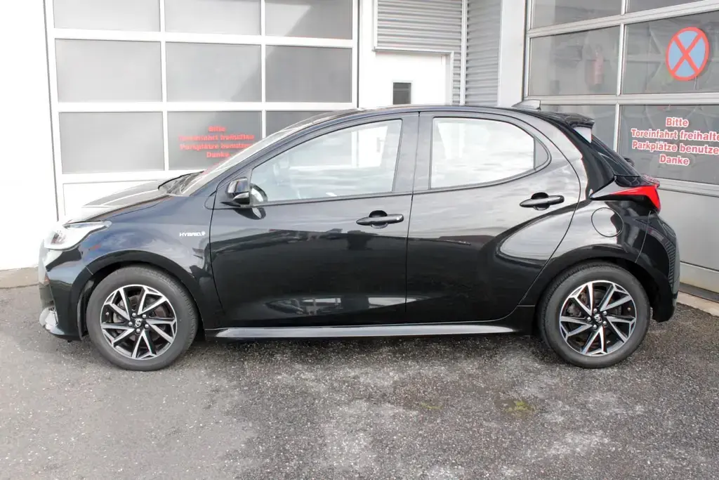 Main__Slider__Photo:Toyota Yaris Hybrid 1.5 Team Deutschland + Comfort 07/2021-1