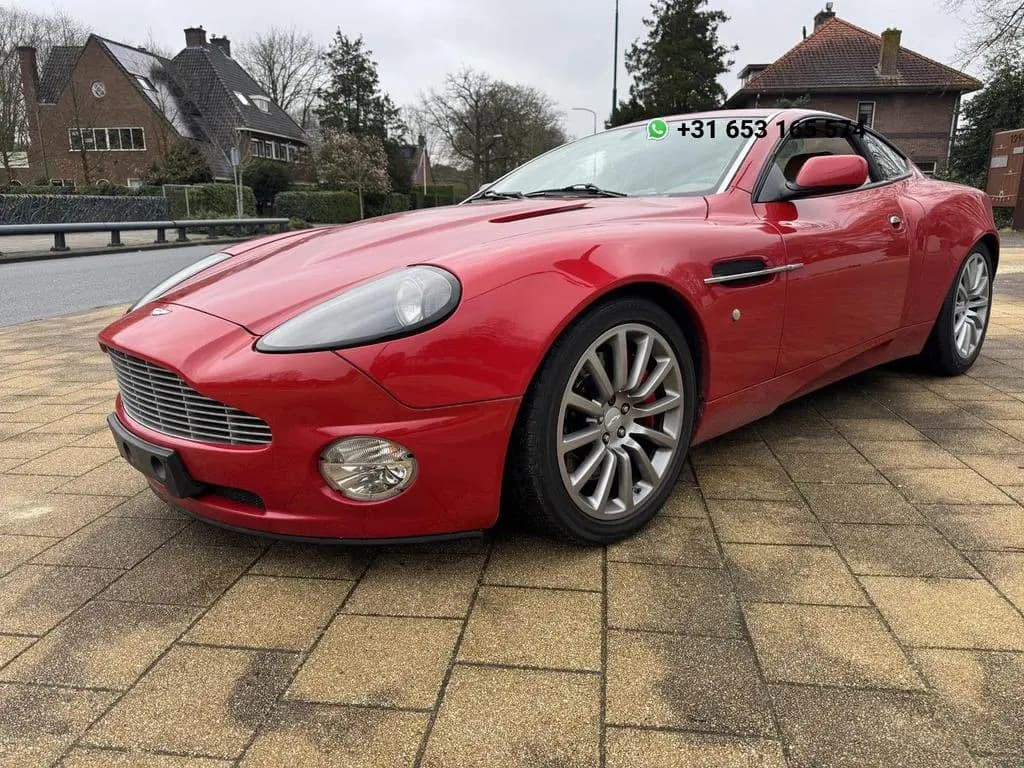 Main__Slider__Photo:Aston Martin Vanquish V12 5.9 01/2003-0