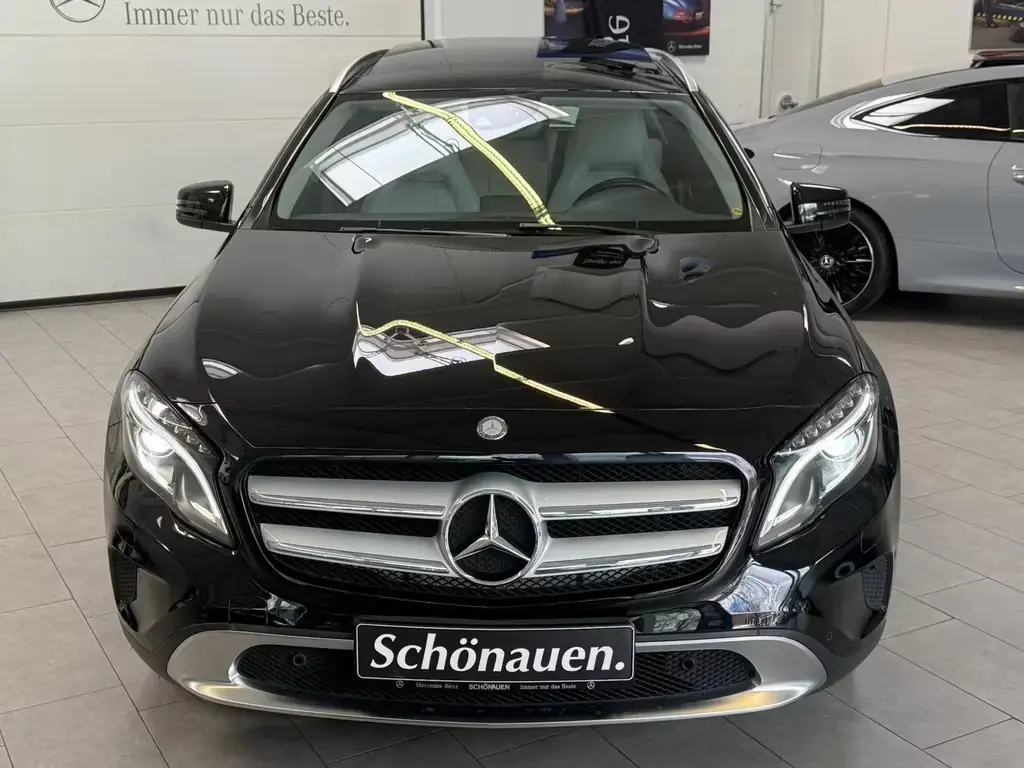 Main__Slider__Photo:Mercedes-Benz GLA-Class 250 4M Urban COMAND+PANO+KAMERA+TOTW+SPURPKT 06/2014-1