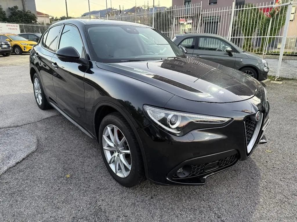 Main__Slider__Photo:Alfa Romeo Stelvio ROMEO Stelvio 2.2 T.diesel 210 CV AT8 Q4 Ex 09/2017-0