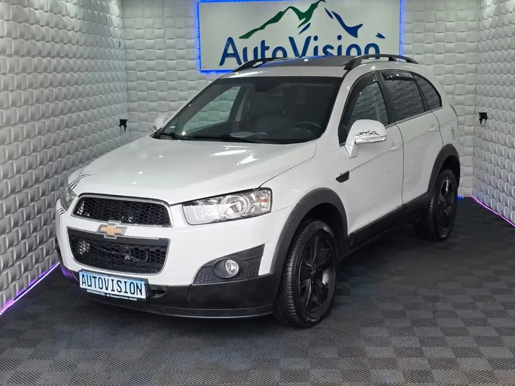 Main__Slider__Photo:Chevrolet Captiva 2.4 LT*7Sitzer*Rückfahrkamera*Navi*Klima 08/2012-0