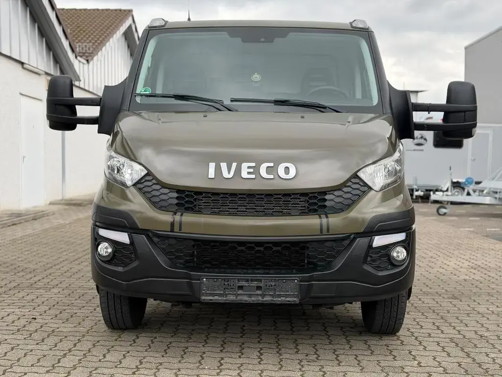 Main__Slider__Photo:Iveco Other Daily Einzelkabine 72-210 HI Matic Abschlepwagen 07/2016-1