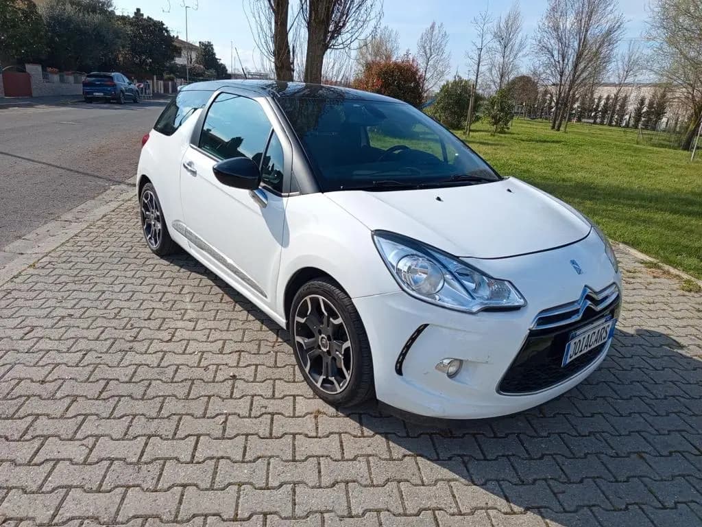 Main__Slider__Photo:DS Automobiles DS3 Ds DS3 3 1.6 THP 155 Ultra Prestige 03/2012-0