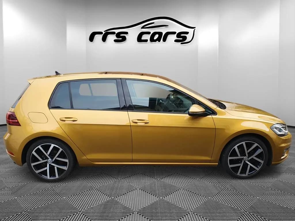 Main__Slider__Photo:Volkswagen Golf VII Highline BMT*LED*Pano*ACC*Virtual*Blind 04/2017-0