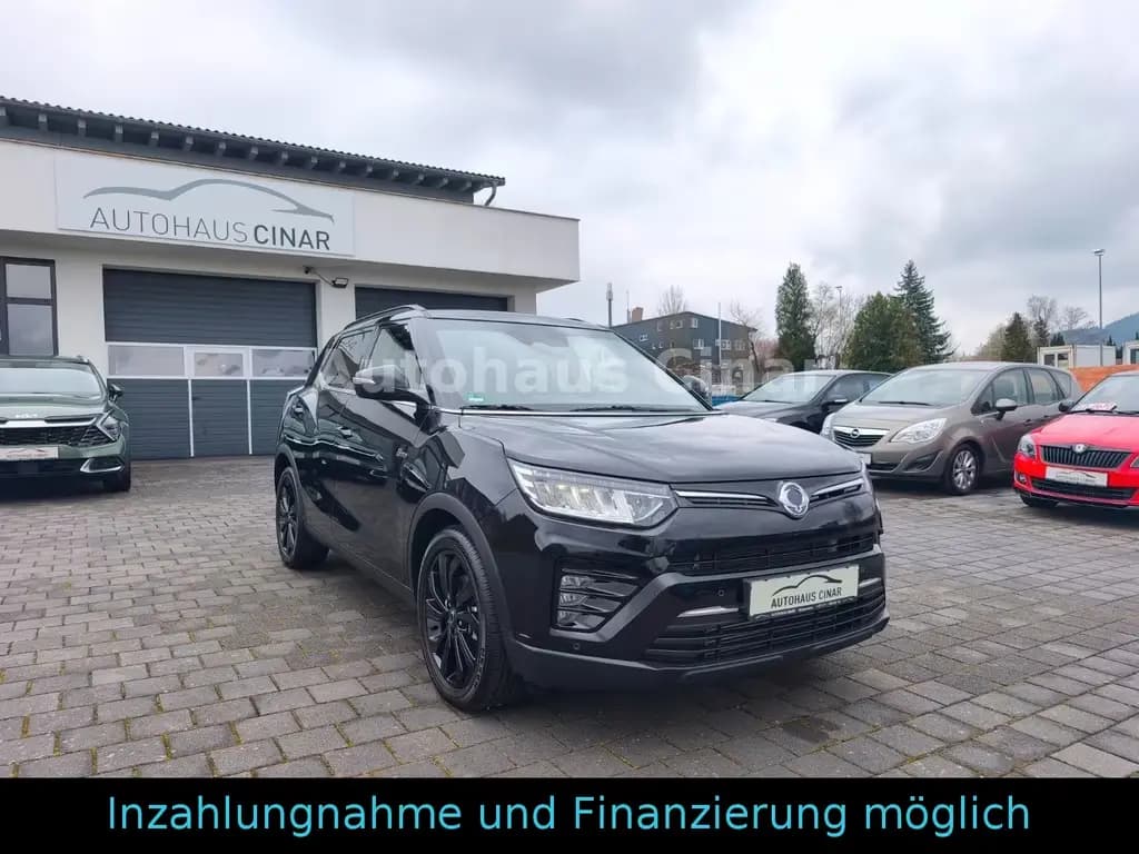 Main__Slider__Photo:Ssangyong Tivoli 1.5T-GDi Blackline*Navi*Kamera*Leder*LED* 08/2023-0