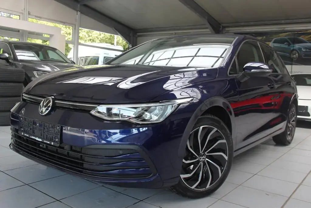 Main__Slider__Photo:Volkswagen Golf VIII Lim./DSG/STZHZ/3ZON/TOTW/17"/ACC/PDC/N 02/2022-1