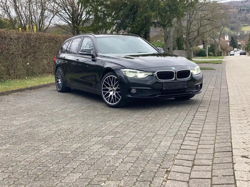 Main__Slider__Photo:BMW 3 Series 01/2018-0