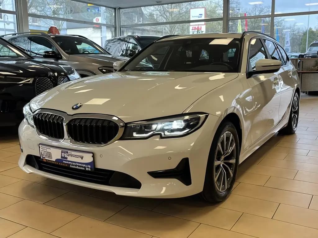 Main__Slider__Photo:BMW 318 Pano*Dig.Cockpit*Tempomat*SHZ*Bluetooth*LED 10/2021-0