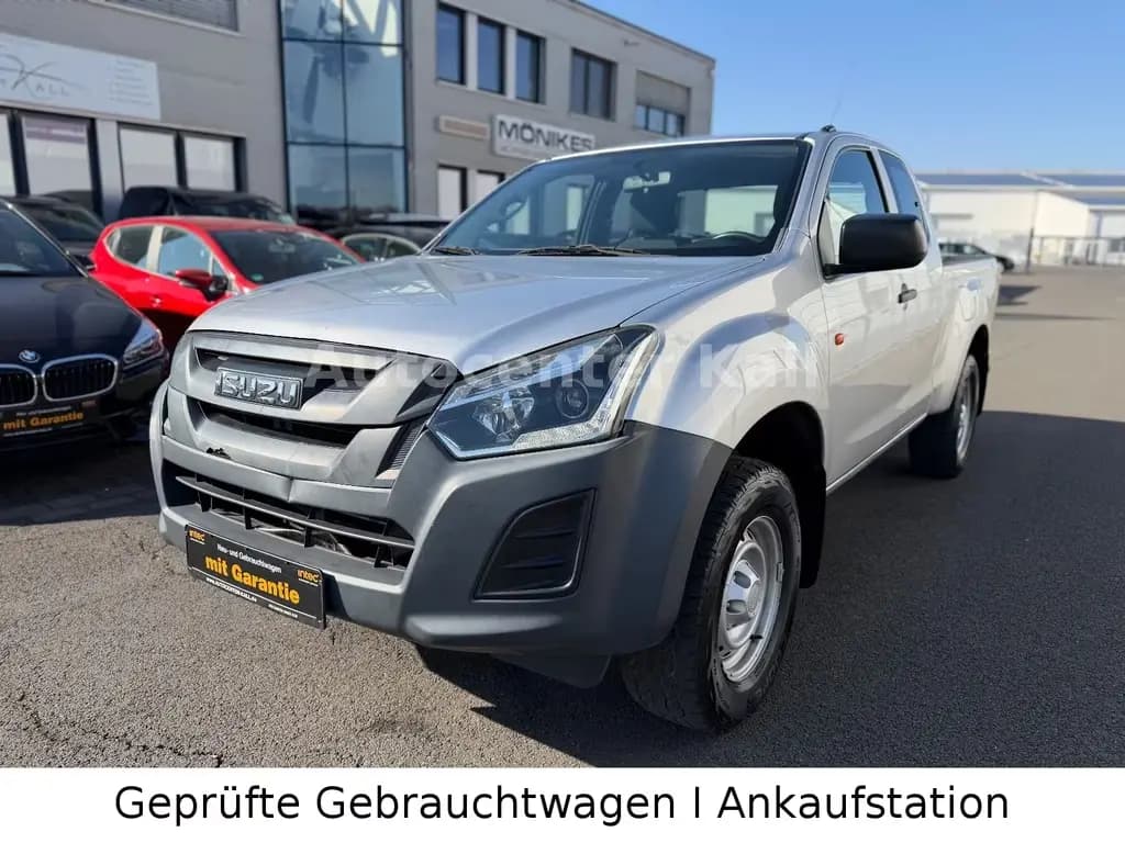 Main__Slider__Photo:Isuzu D-Max Space Cab 4WD Basis. AUTOM 06/2019-0
