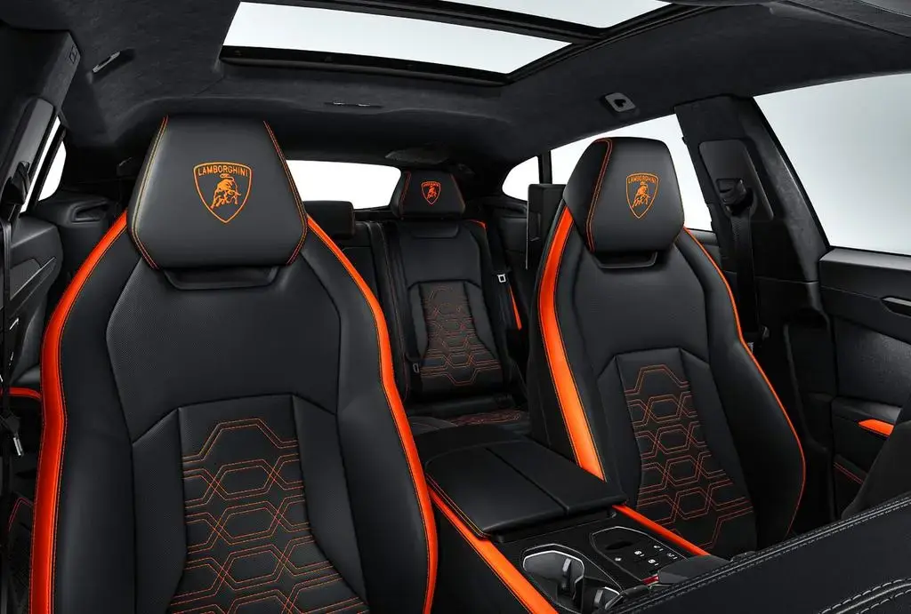 Main__Slider__Photo:Lamborghini Urus SE My26 Arancio null-1