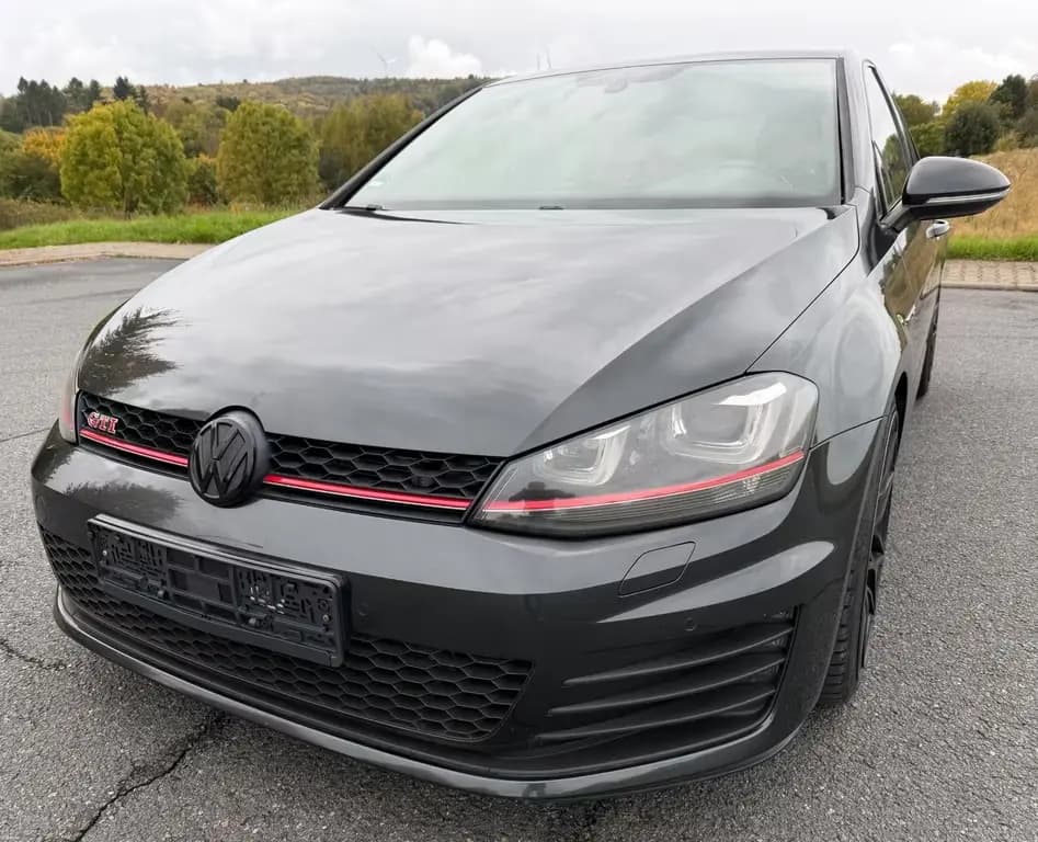 Main__Slider__Photo:Volkswagen Golf VII Lim. GTI Performance BMT 03/2014-0