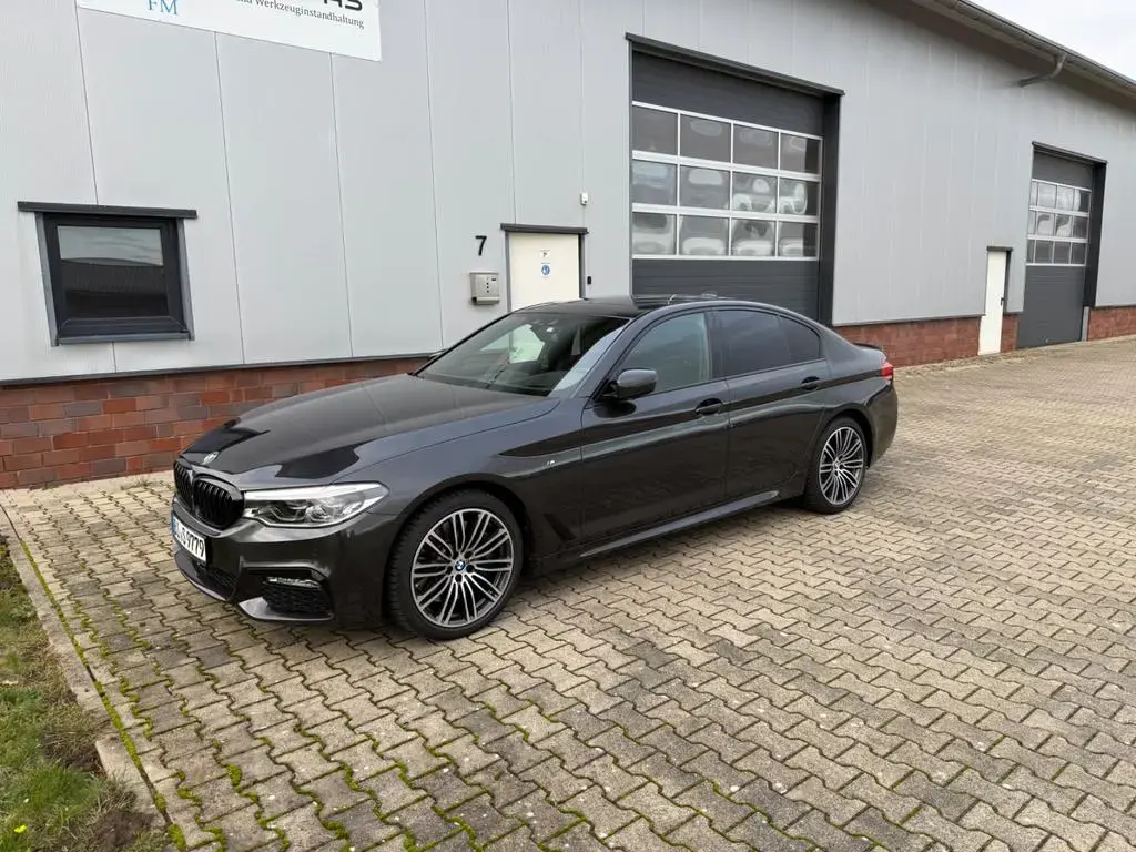 Main__Slider__Photo:BMW 5 Series 540i xDrive A - 01/2018-1
