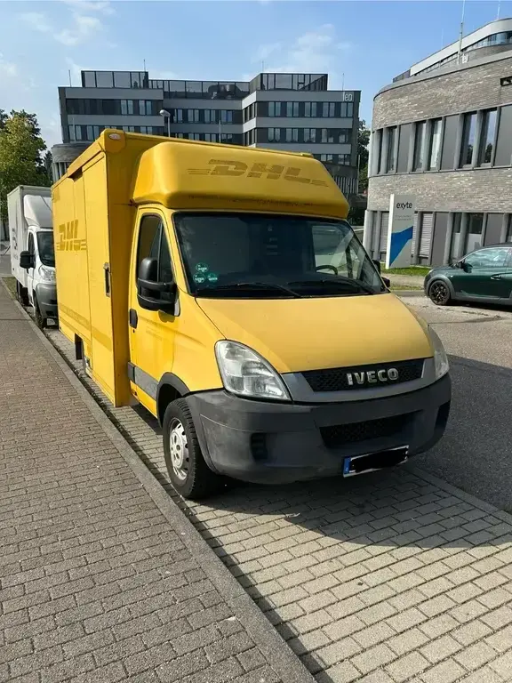 Main__Slider__Photo:Iveco Daily T* Transporter*Postkoffer*WoMo 05/2010-1