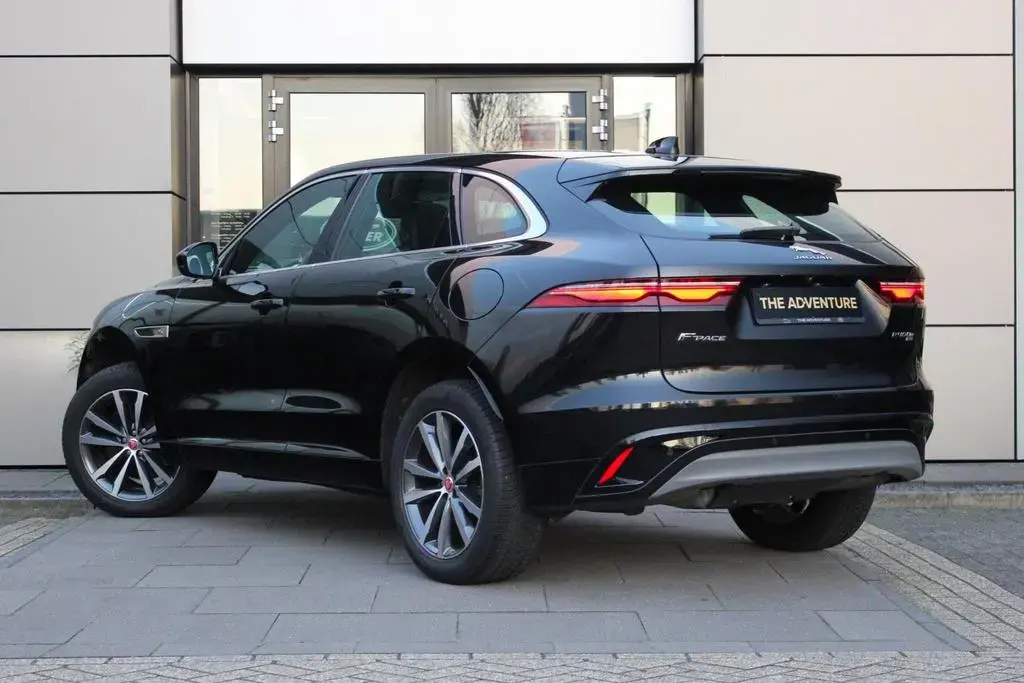 Main__Slider__Photo:Jaguar F-Pace 2.0 P400e Dynamic SE | Pano | Meridian | 02/2023-1