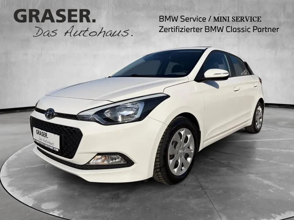 Main__Slider__Photo:Hyundai i20 1.4 Trend Bluetooth Shz Tempomat USB Einpark 12/2017-0