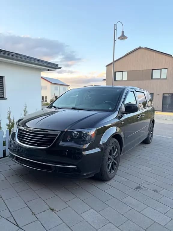 Main__Slider__Photo:Chrysler Grand Voyager 3.6 V6 Black Edition 10/2014-0
