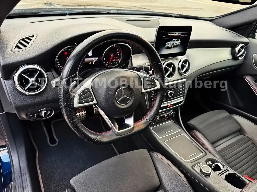 Main__Slider__Photo:Mercedes-Benz GLA 250 CGI 4Matic 7G-DCT*AMG Line*PANORAMA*RFK* 11/2018-1