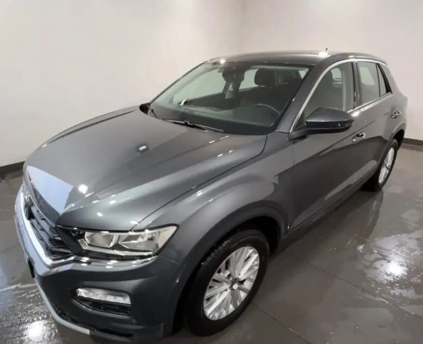 Main__Slider__Photo:Volkswagen T-Roc 1.0 TSI Business BlueMotion Tec 03/2021-0