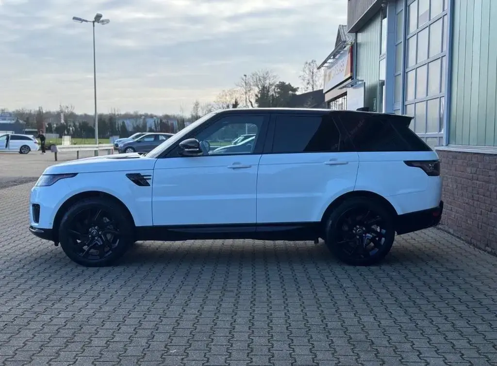 Main__Slider__Photo:Land Rover Range Rover Rover Sport HSE Panorama 03/2018-1