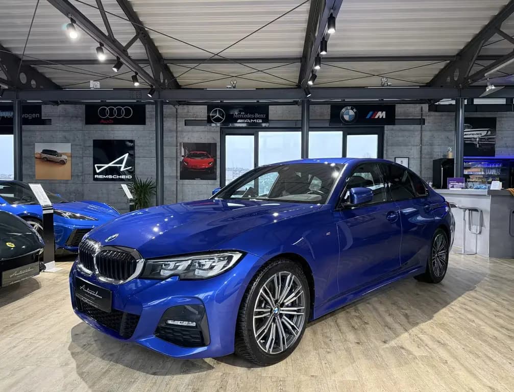 Main__Slider__Photo:BMW 3 Series 330 i M Sport*KAMERA*LED*NAVI* 12/2019-0