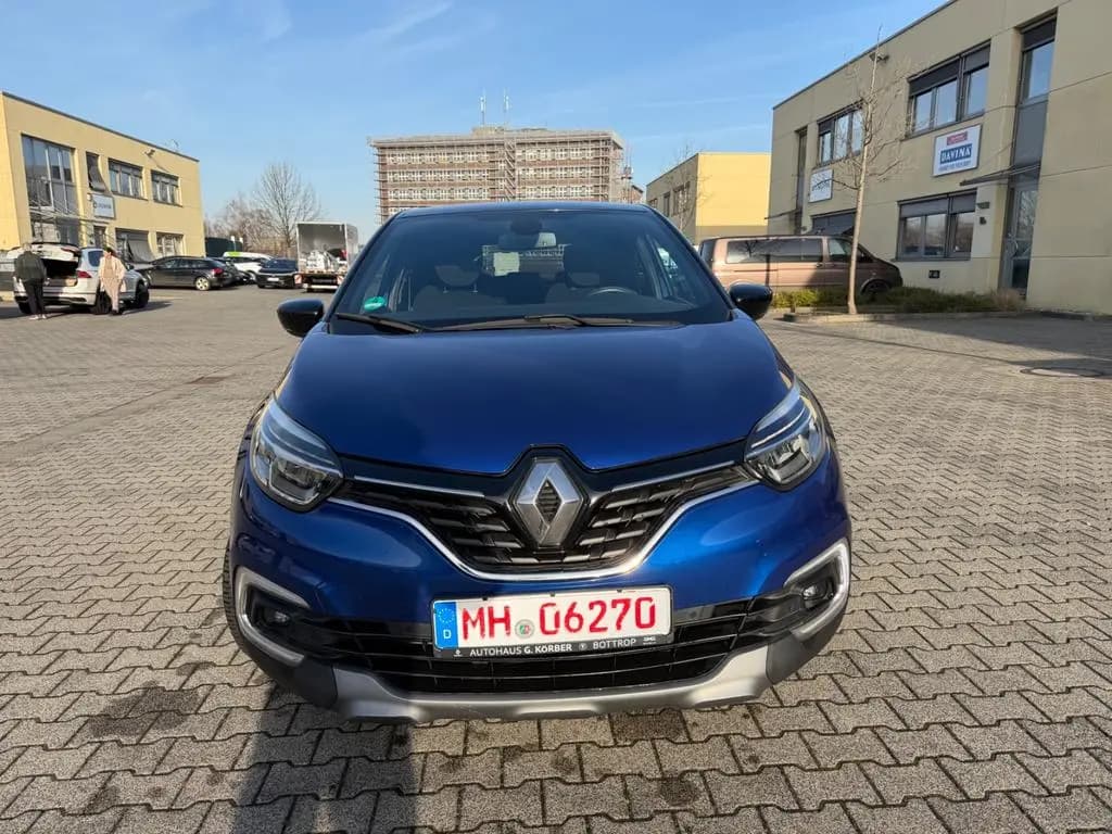 Main__Slider__Photo:Renault Captur Version S *1te Hand * 08/2018-0