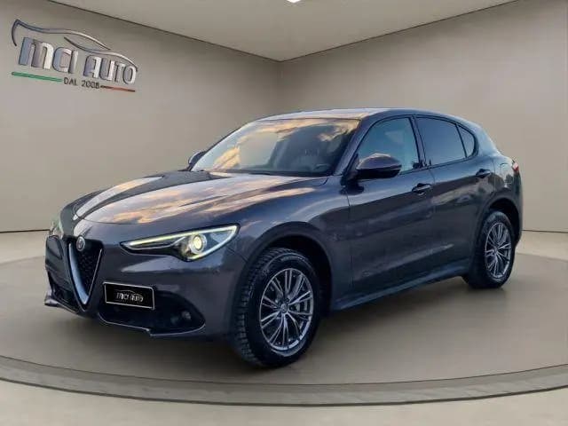 Main__Slider__Photo:Alfa Romeo Stelvio ROMEO Stelvio 2.2 Turbodiesel 210 CV AT8 Q4 08/2017-0