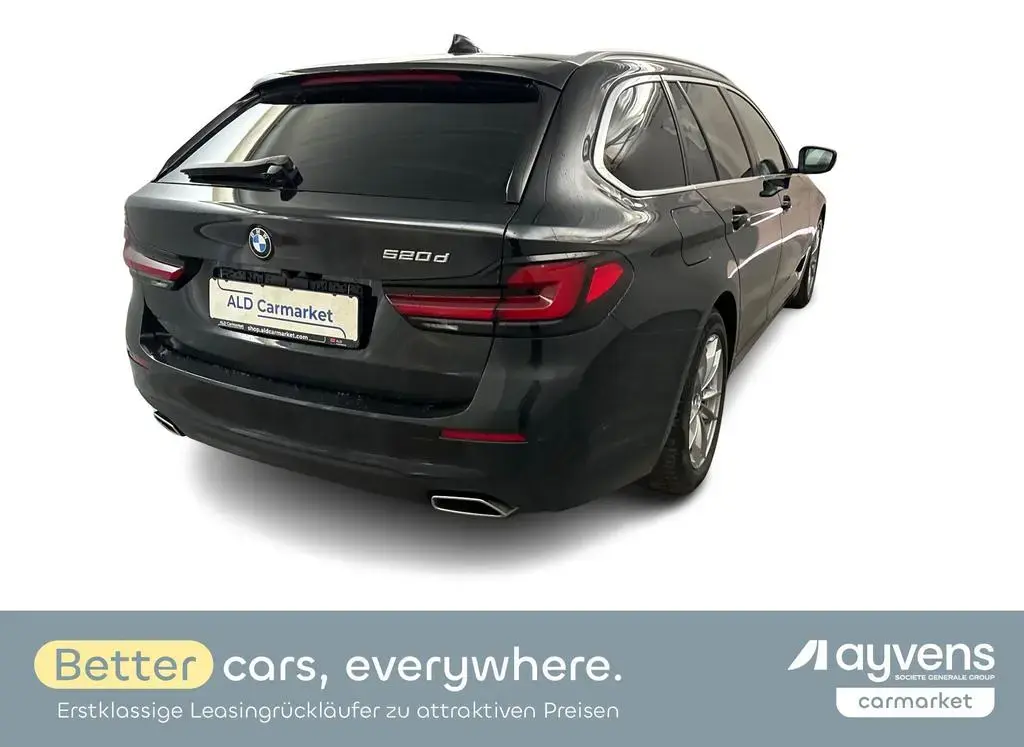 Main__Slider__Photo:BMW 5 Series 520 520d Touring Aut. 12/2022-1