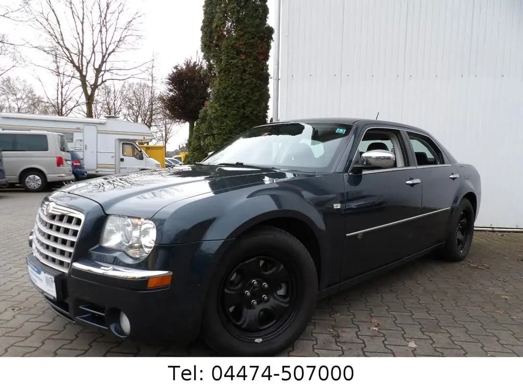 Main__Slider__Photo:Chrysler 300C "Police Interceptor" Leder ACC Traumzustand 04/2010-0