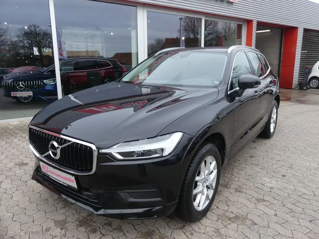 Main__Slider__Photo:Volvo XC60 Momentum Pro 2WD Leder*Navi*SHZ 06/2019-1