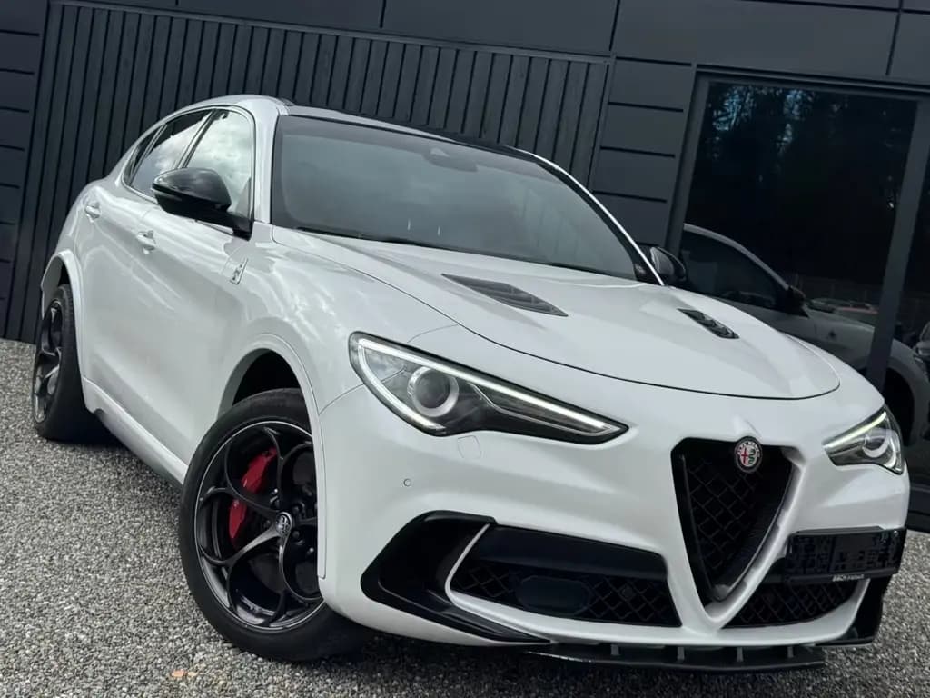 Main__Slider__Photo:Alfa Romeo Stelvio 2.9 V6 Quadrifoglio Q4*Keramik*Panorama* 04/2018-0