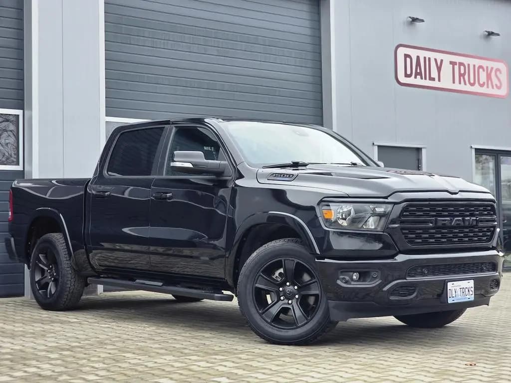 Main__Slider__Photo:Dodge RAM 1500 5.7 4x4 Bighorn Night Kamera LED PDC 08/2023-0