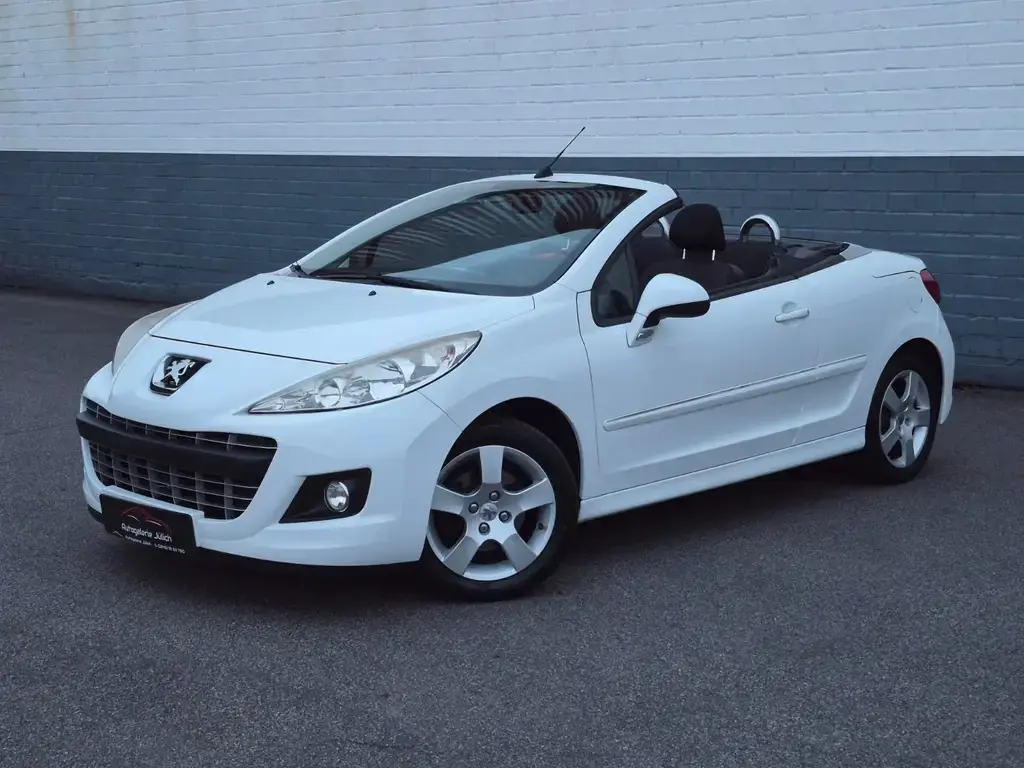 Main__Slider__Photo:Peugeot 207 CC Cabrio-Coupe Premium 06/2011-1