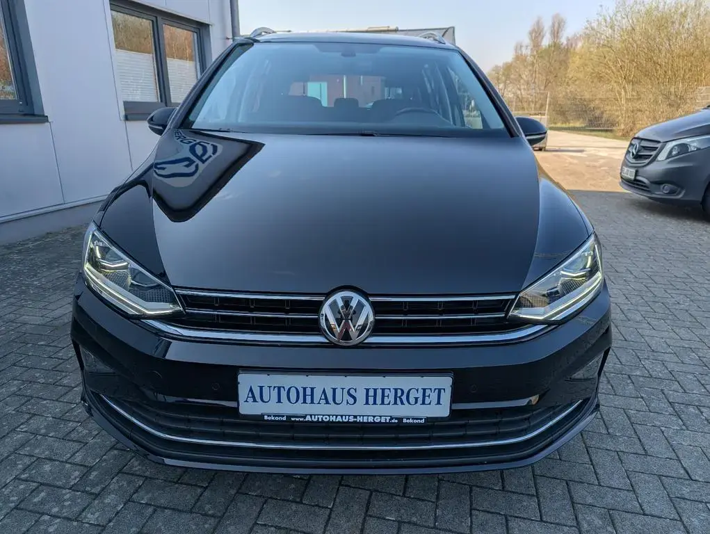 Main__Slider__Photo:Volkswagen Golf Sportsvan VII 1.5 TSI Join 11/2018-1