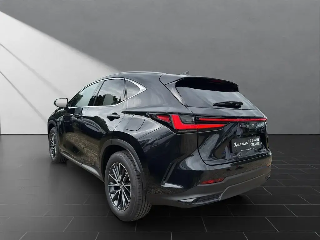 Main__Slider__Photo:Lexus NX 450h Executive Panorama Int+Technologie Paket 05/2026-1