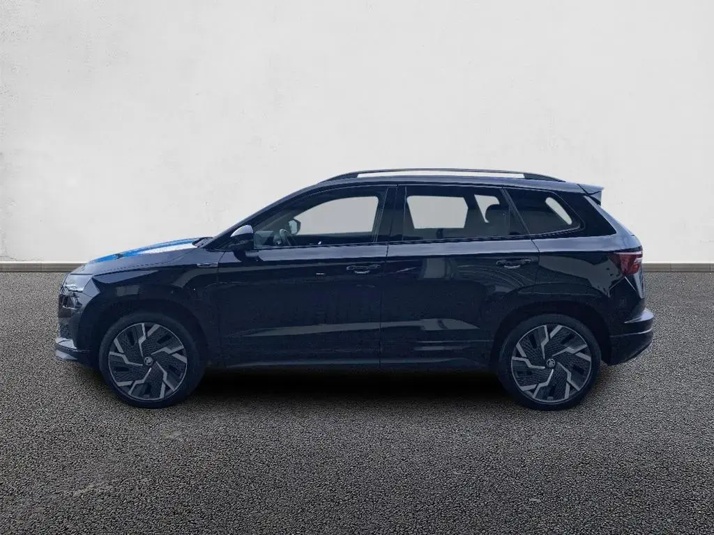 Main__Slider__Photo:Skoda Karoq Sportline 2.0 TSI 4x4 DSG AHK+NAVI+ACC+KAM 02/2023-1