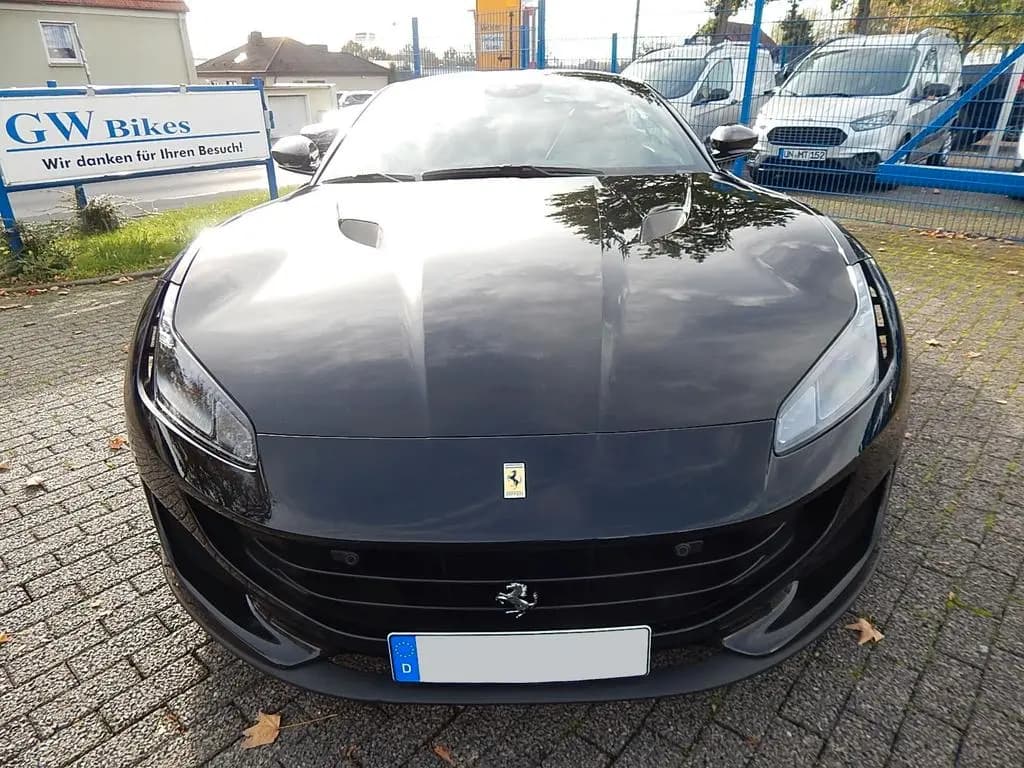Main__Slider__Photo:Ferrari Portofino 3.9T V8 07/2020-0