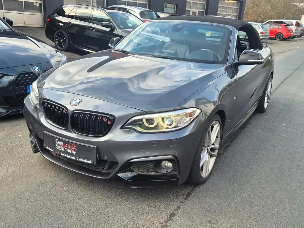 Main__Slider__Photo:BMW 2 Series 220 iA Cabrio M Sport Technik/AHK/Garantie/ 12/2016-0