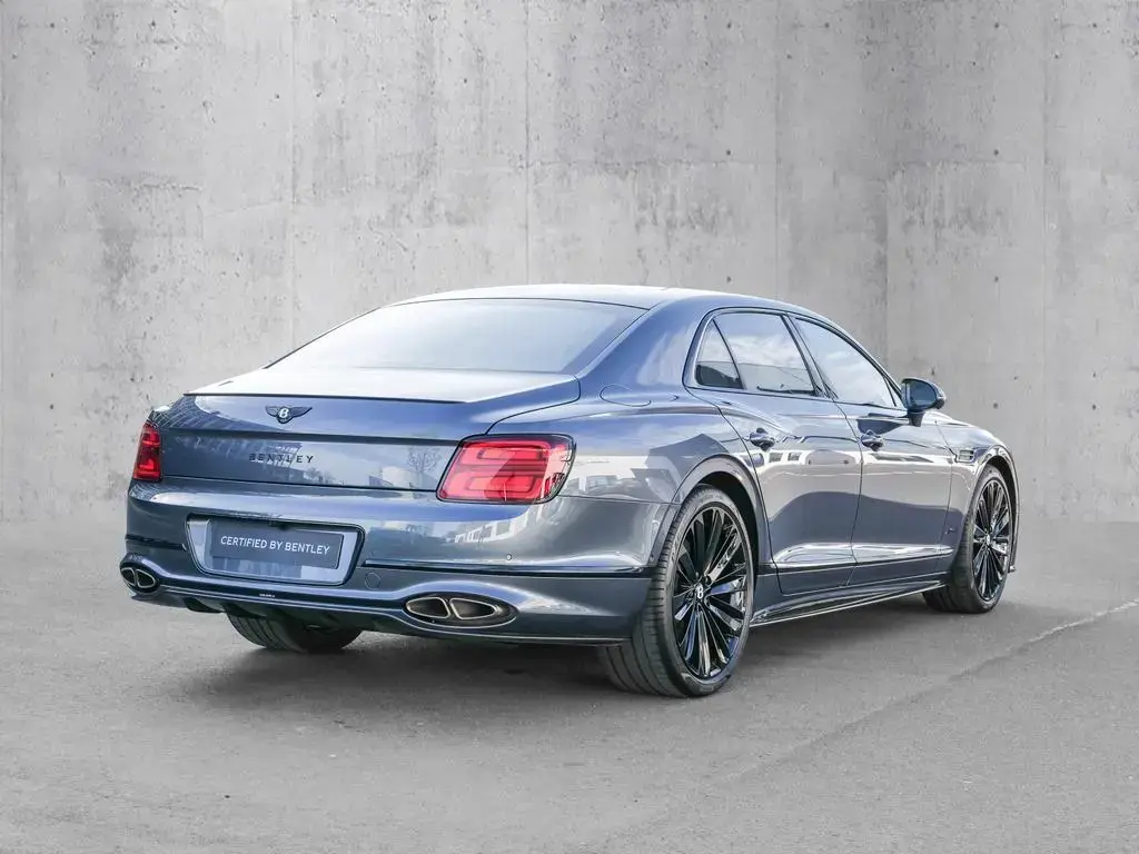 Main__Slider__Photo:Bentley Flying Spur Speed Thunder, Blackline, Wellness S 07/2025-1